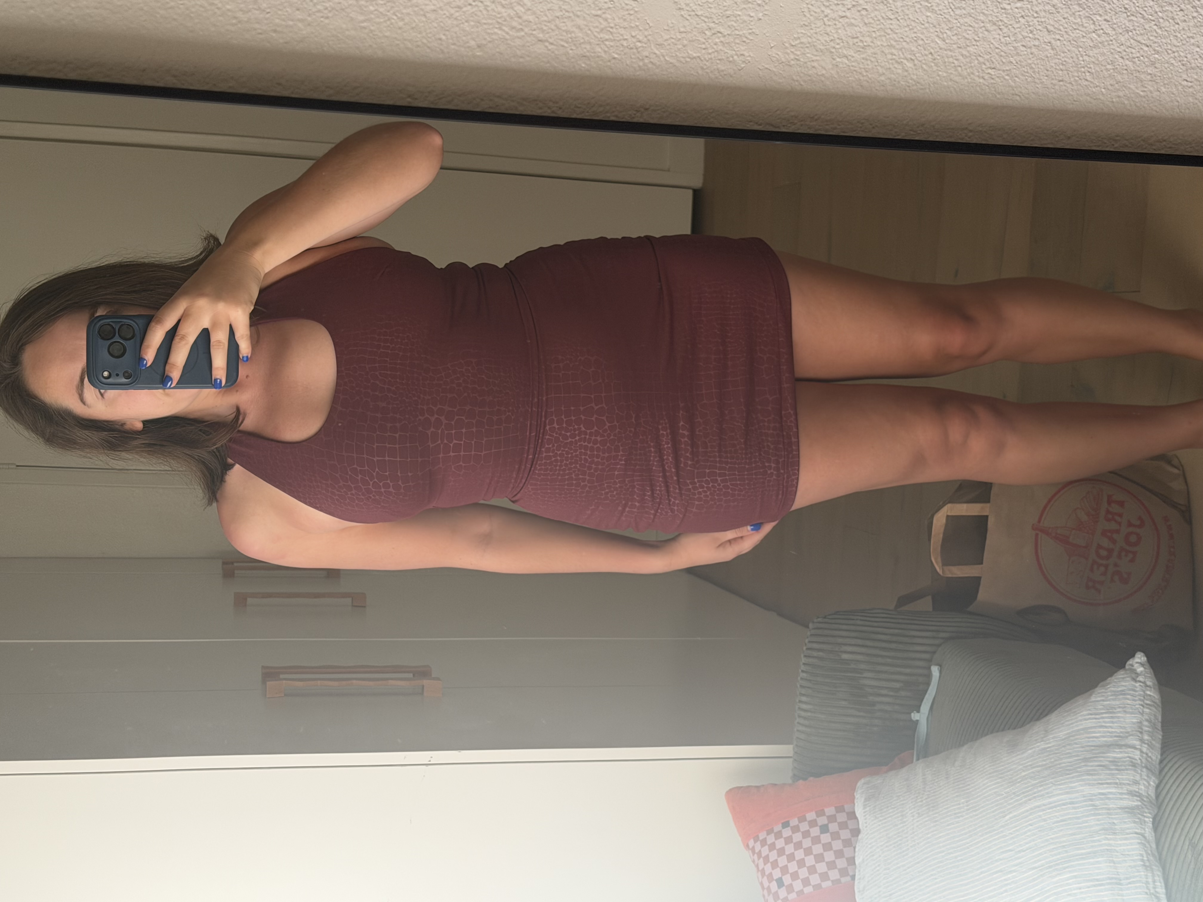 Mirror selfie of Emily in the Becky set, showing how it fits through the waist and hips